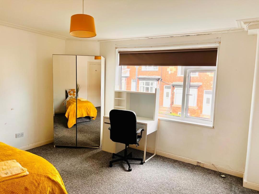 Private Room Close To Leeds University And City Centre Eksteriør billede