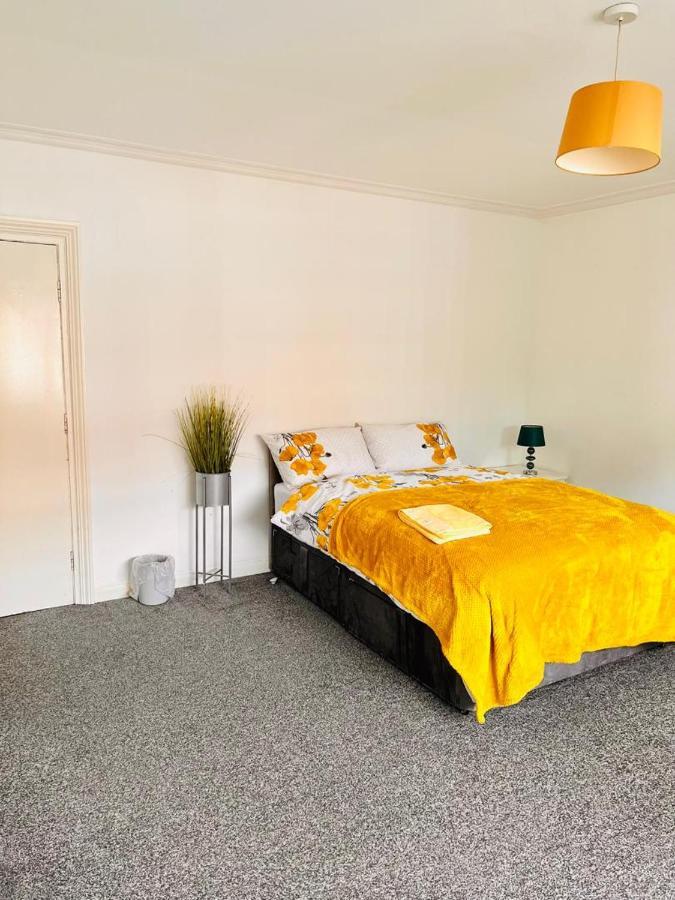 Private Room Close To Leeds University And City Centre Eksteriør billede
